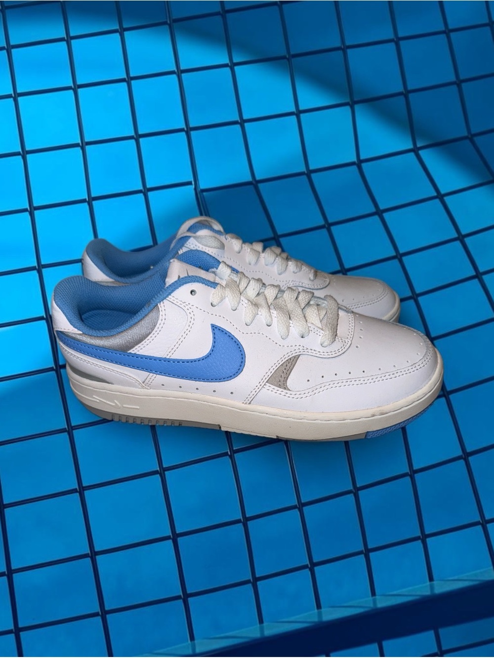 Nike Women’s  Gama Air Force Sneakers (8.5) NEW